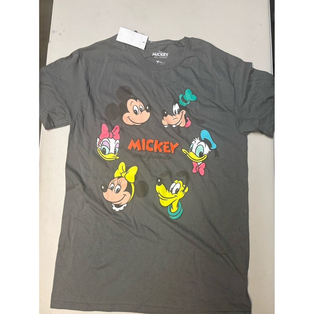 Disney Mickey Mouse and Friends ‎  100% Cotton Graphic Tee.  Size Small